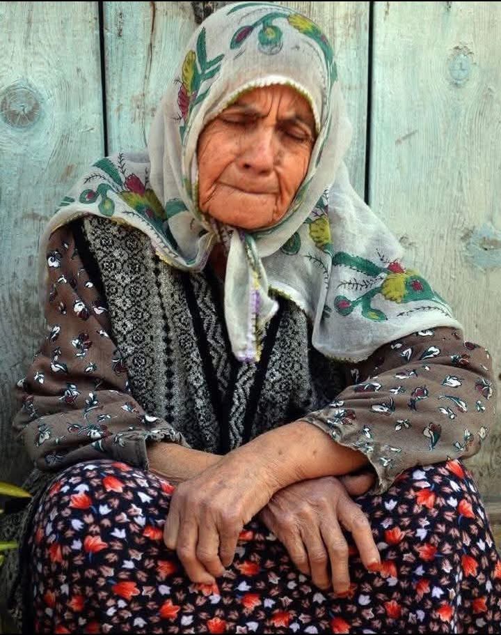 Hanife kadının 9 bebeği